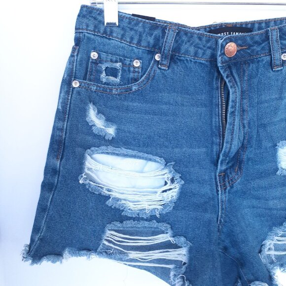 Almost Famous Womens Distressed Denim Shorts‎ Size 5 - Picture 9 of 16
